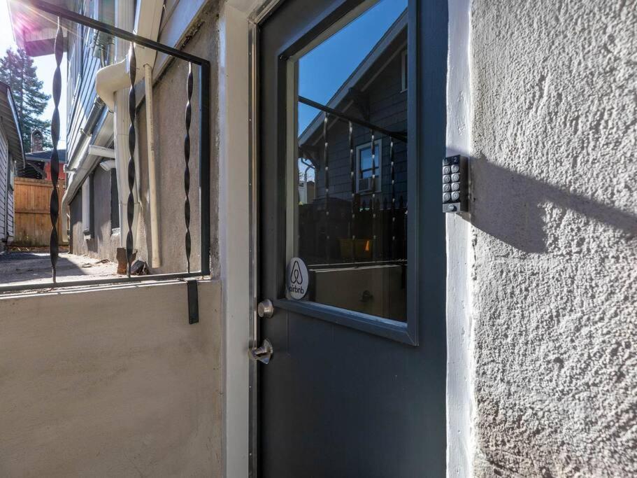 Apartamento Elegant Richmond Gem Nestled Up To Hawthorne Blvd. Portland Exterior foto