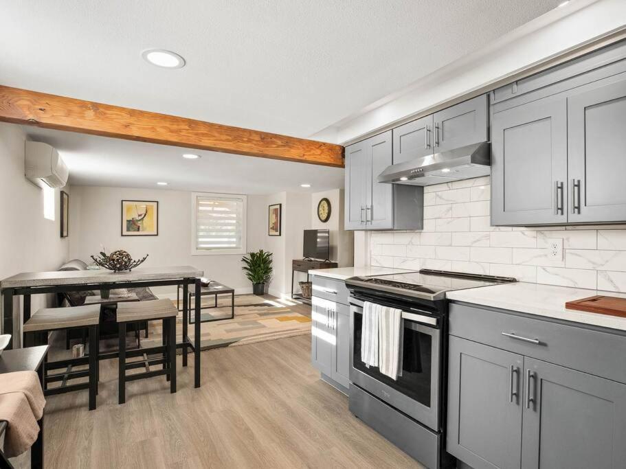 Apartamento Elegant Richmond Gem Nestled Up To Hawthorne Blvd. Portland Exterior foto